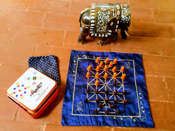 Sholo Gutti - Traditional Board Game